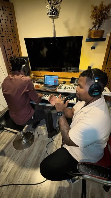 Publicación 3 de Maylo Martínez en Instagram